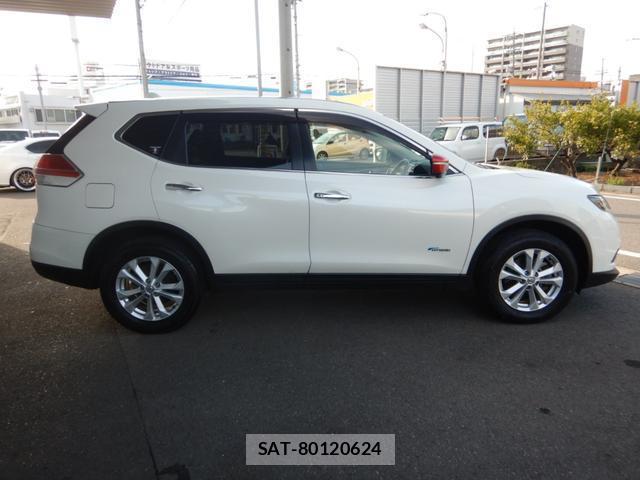 Nissan X-TRAIL 2015-08 7820435-15