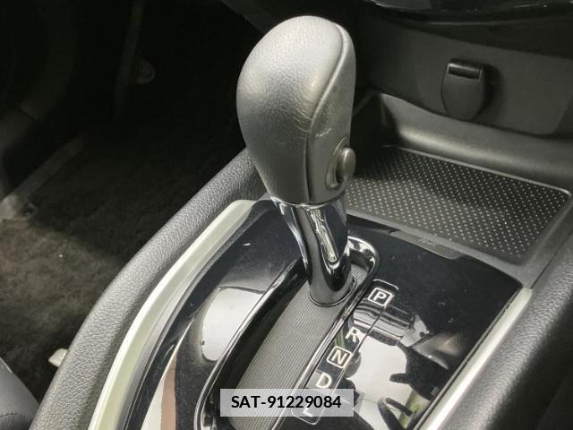 Nissan X-TRAIL 2014-03 7820907-16