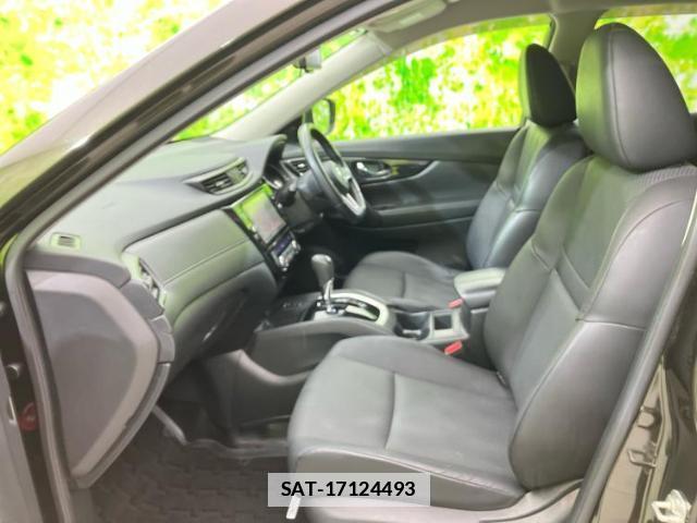 Nissan X-TRAIL 2019-08 7821438-5