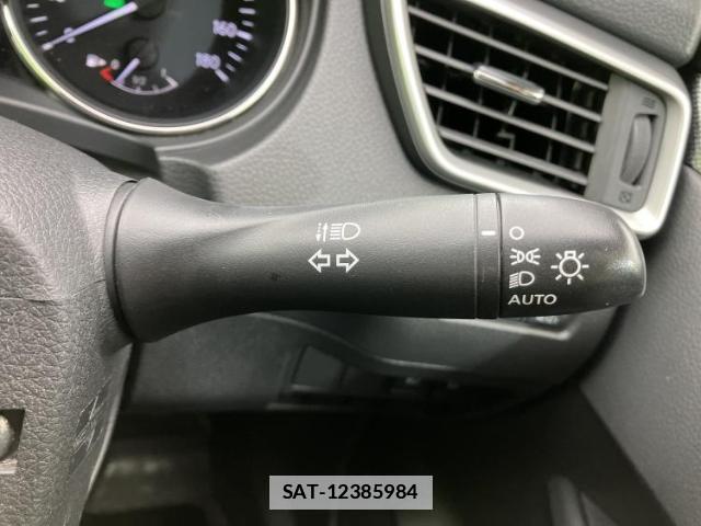 Nissan X-TRAIL 2015-04 7821467-14
