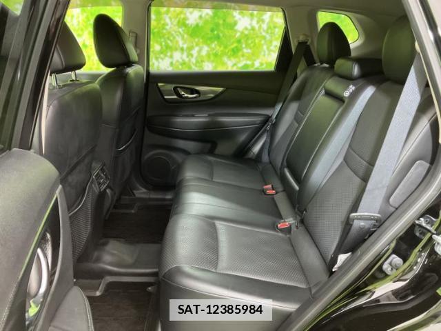 Nissan X-TRAIL 2015-04 7821467-6