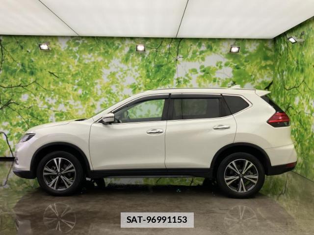 Nissan X-TRAIL 2019-04 7821621-1