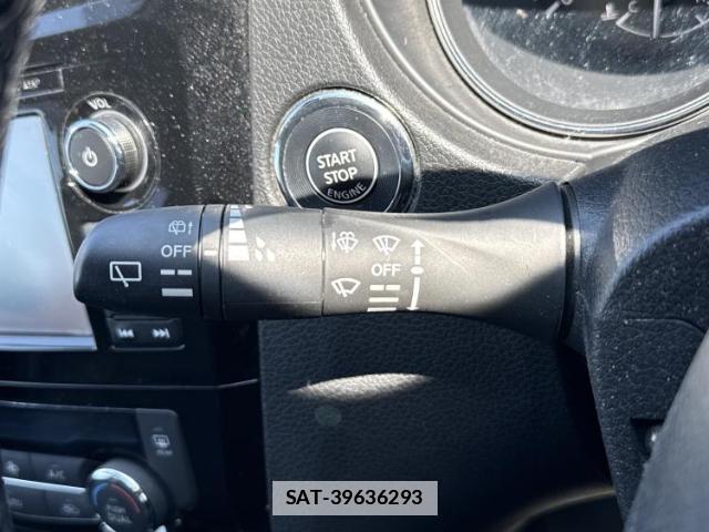 Nissan X-TRAIL 2017-03 7821813-16