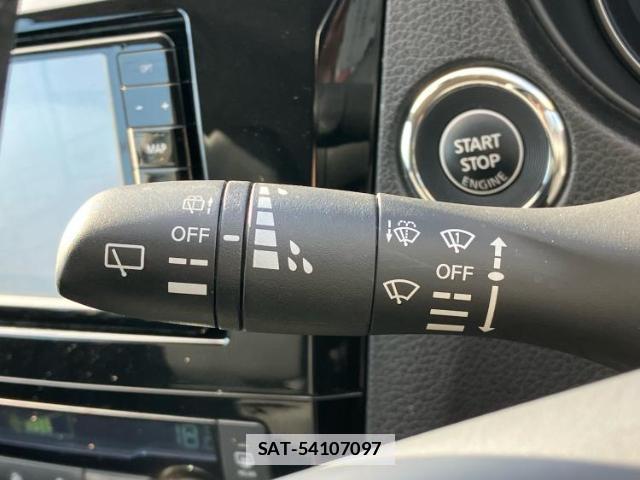 Nissan X-TRAIL 2018-03 7821964-17