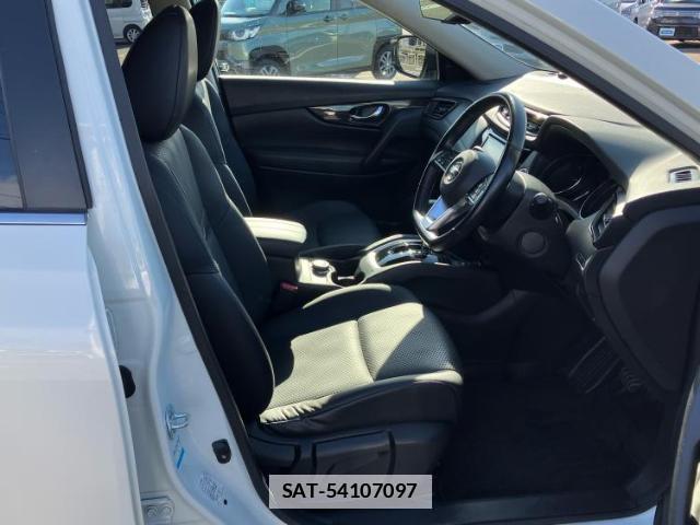 Nissan X-TRAIL 2018-03 7821964-4
