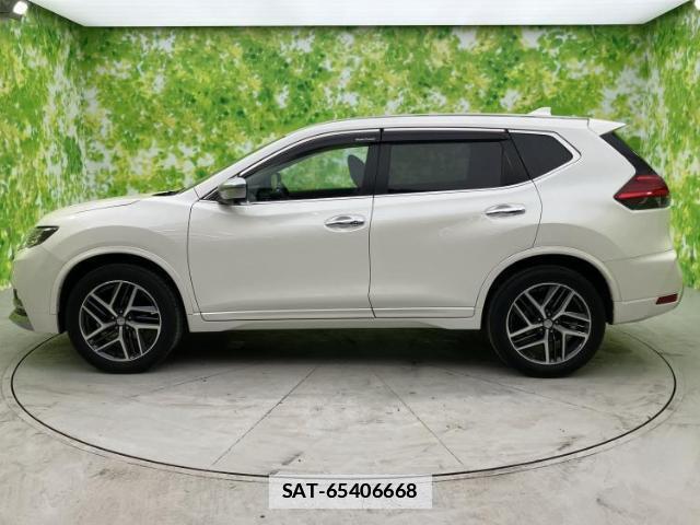 Nissan X-TRAIL 2018-02 7822134-1