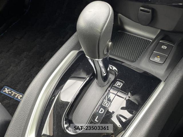 Nissan X-TRAIL 2018-11 7822496-17