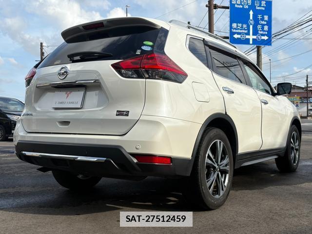 Nissan X-TRAIL 2018-03 7822716-1