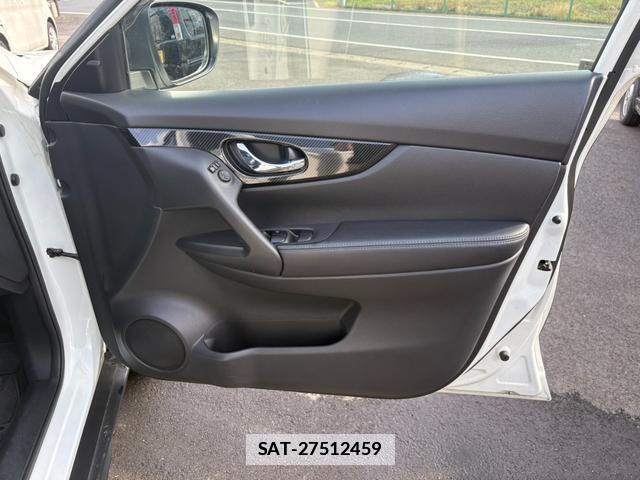Nissan X-TRAIL 2018-03 7822716-11