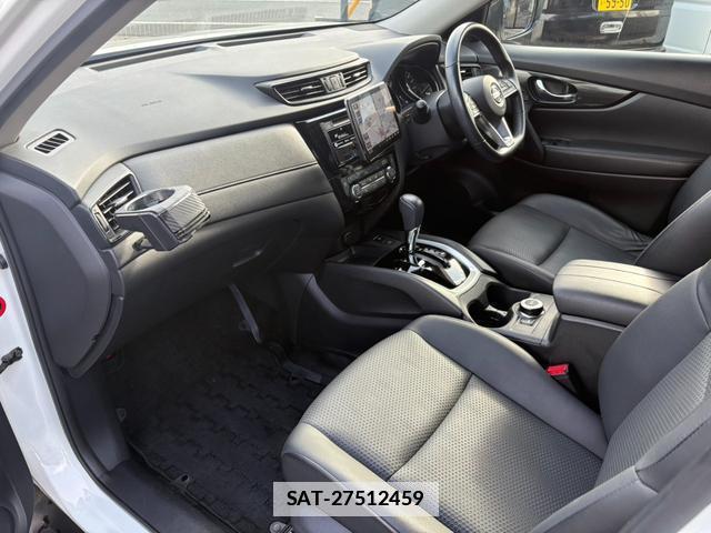 Nissan X-TRAIL 2018-03 7822716-12