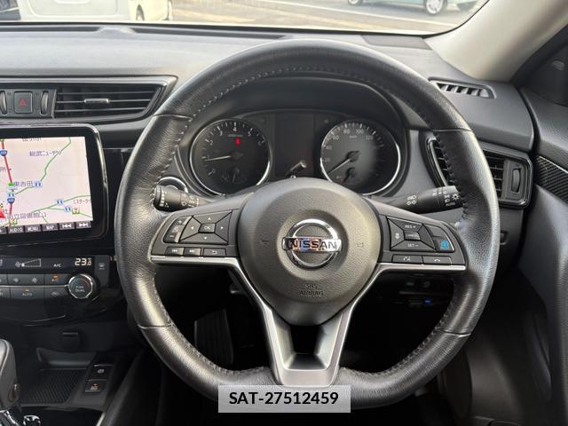 Nissan X-TRAIL 2018-03 7822716-7
