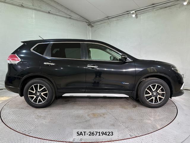 Nissan X-TRAIL 2015-07 7823248-13