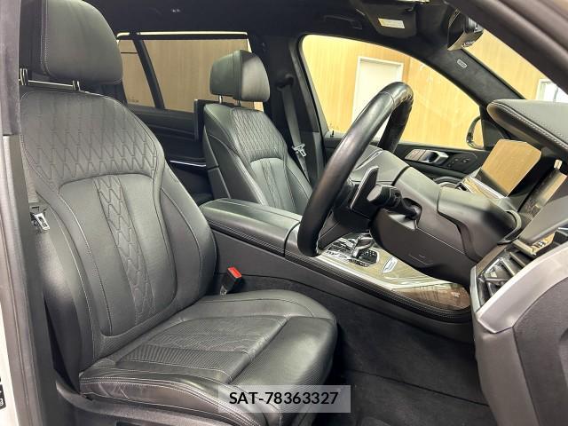 Bmw X7 2021-06 7812092-15