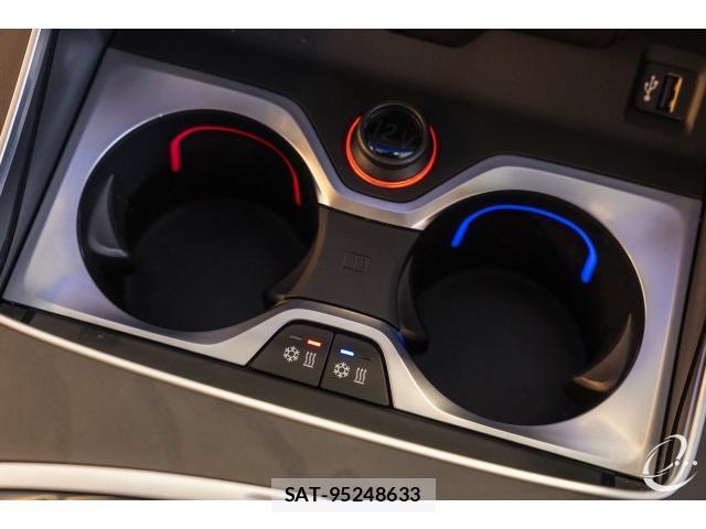 Bmw X7 2021-04 7814773-14