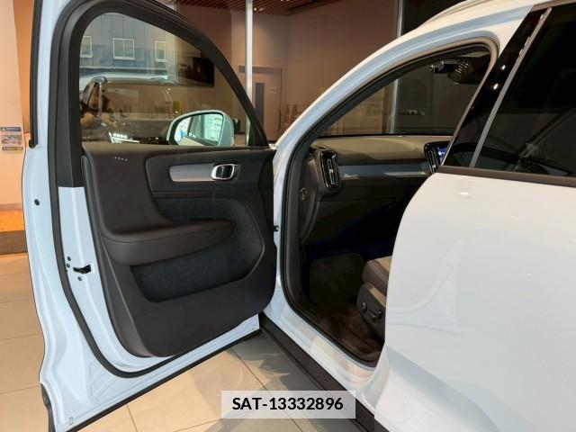 Volvo XC40 2025-03 7812252-14