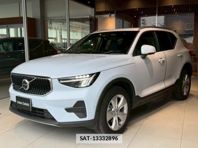 Volvo XC40 2025-03 7812252-3