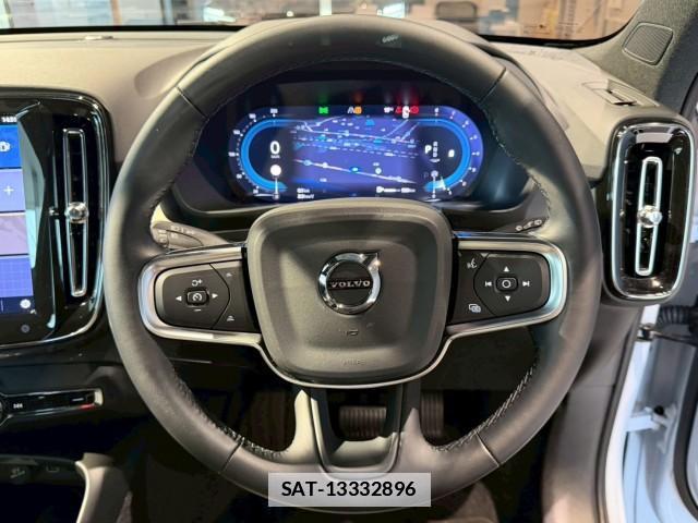 Volvo XC40 2025-03 7812252-8