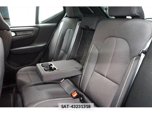 Volvo XC40 2021-12 7813706-15