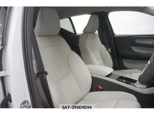 Volvo XC40 2026-03 7813708-12