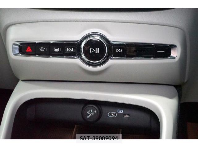 Volvo XC40 2026-03 7813708-8