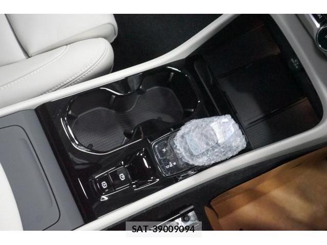 Volvo XC40 2026-03 7813708-9