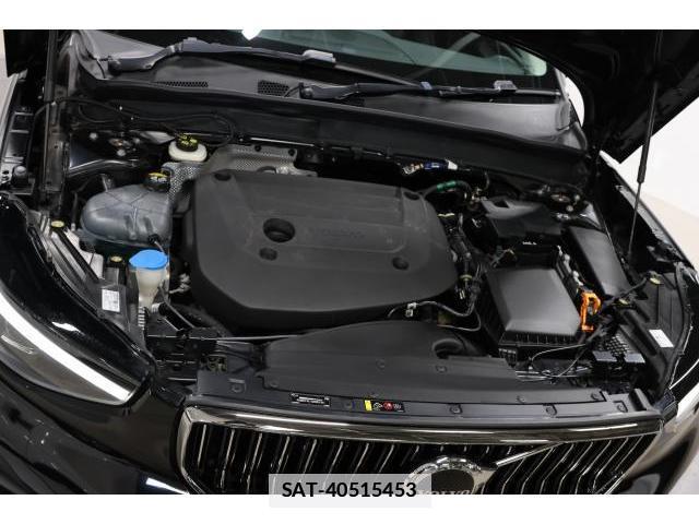 Volvo XC40 2023-07 7813709-16