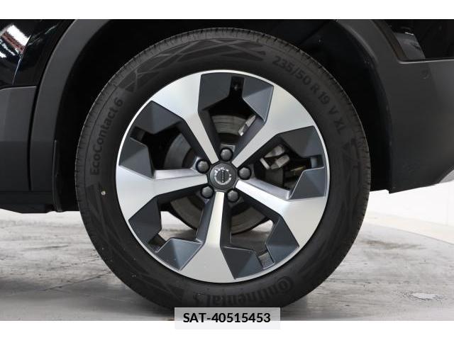 Volvo XC40 2023-07 7813709-17