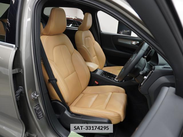 Volvo XC40 2021-09 7813712-10