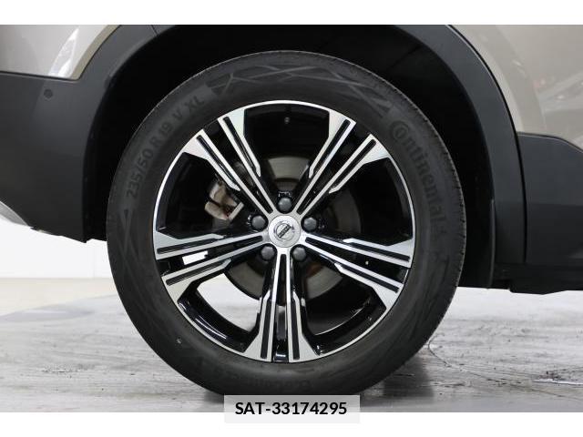 Volvo XC40 2021-09 7813712-17