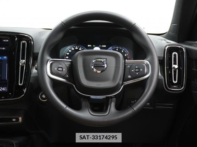 Volvo XC40 2021-09 7813712-3