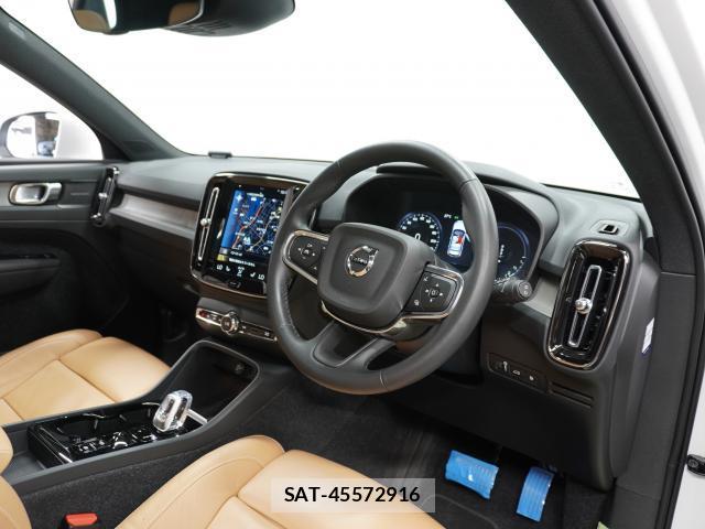 Volvo XC40 2022-02 7813713-7