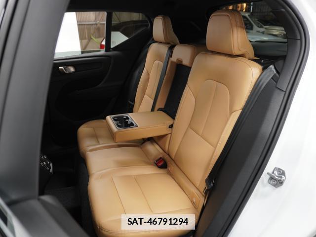 Volvo XC40 2019-08 7813714-10