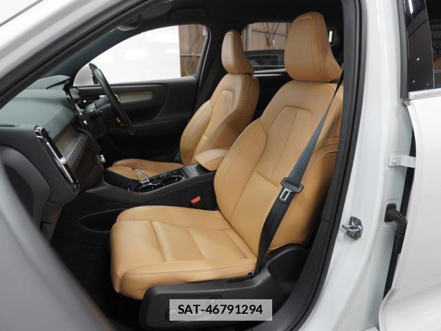 Volvo XC40 2019-08 7813714-9