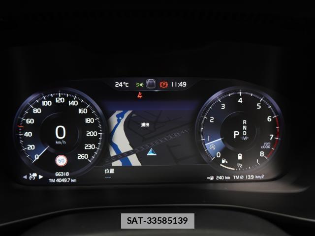 Volvo XC40 2021-03 7813739-8