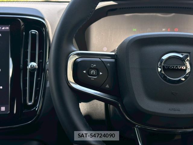 Volvo XC40 2022-11 7813875-5