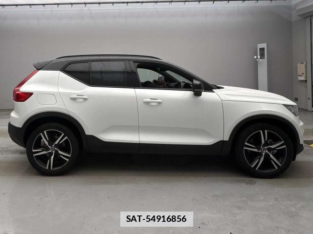 Volvo XC40 2021-05 7816606-7
