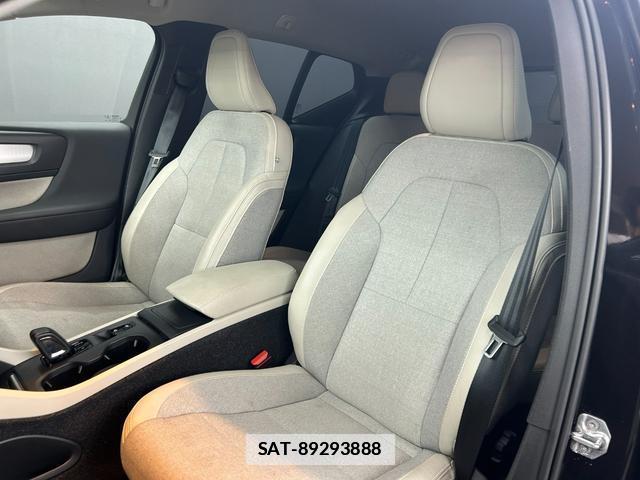 Volvo XC40 2019-12 7816932-1