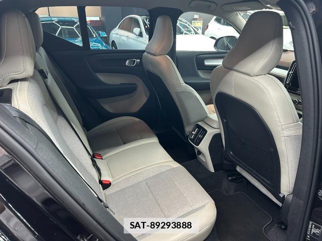 Volvo XC40 2019-12 7816932-3