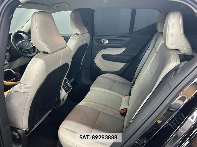 Volvo XC40 2019-12 7816932-4