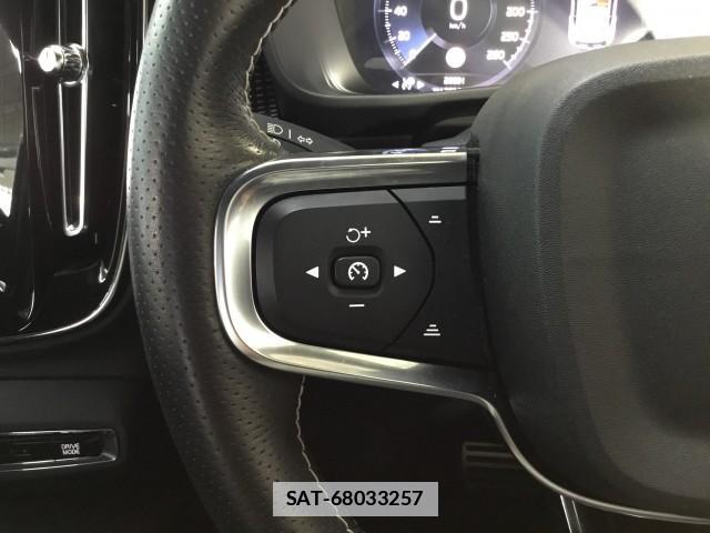 Volvo XC40 2021-04 7817803-16