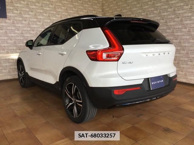 Volvo XC40 2021-04 7817803-5