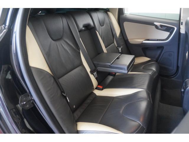 Volvo XC60 2010-06 7813575-6