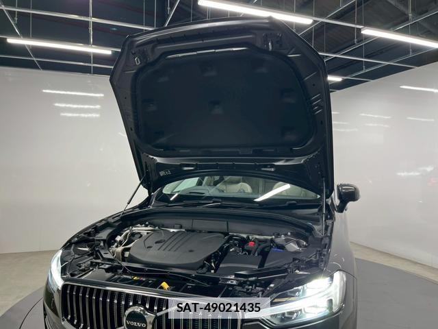 Volvo XC60 2021-12 7813695-10
