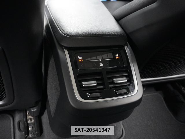Volvo XC60 2018-05 7813701-13