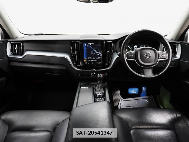 Volvo XC60 2018-05 7813701-2
