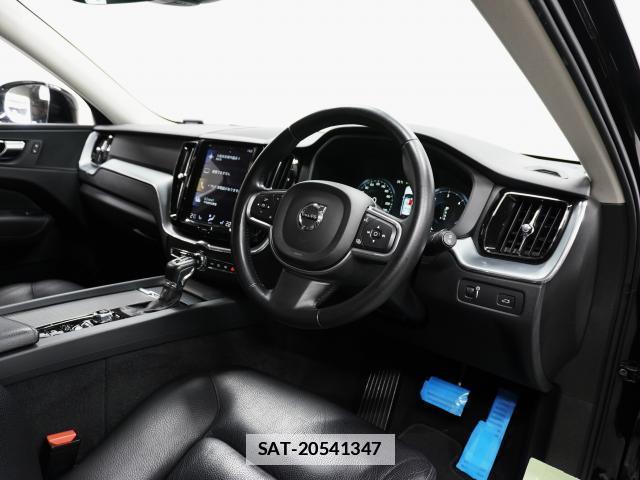 Volvo XC60 2018-05 7813701-3