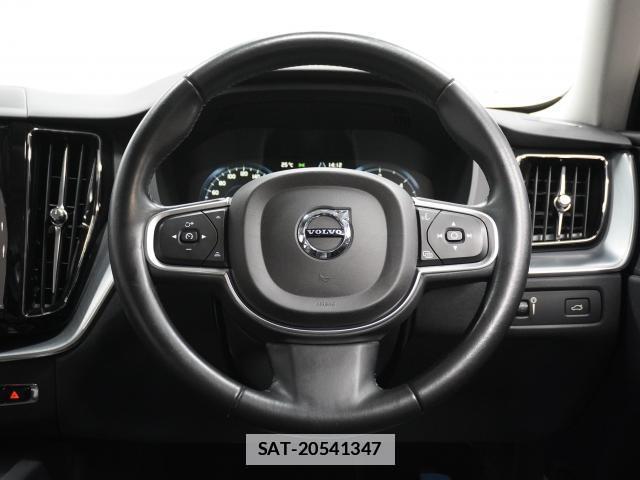 Volvo XC60 2018-05 7813701-4