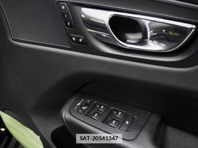 Volvo XC60 2018-05 7813701-9