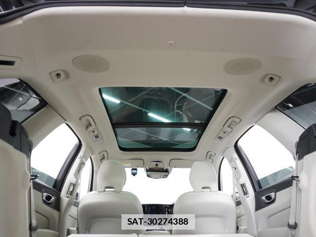 Volvo XC60 2018-09 7813715-16
