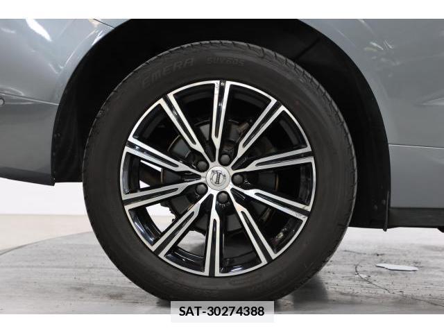 Volvo XC60 2018-09 7813715-18